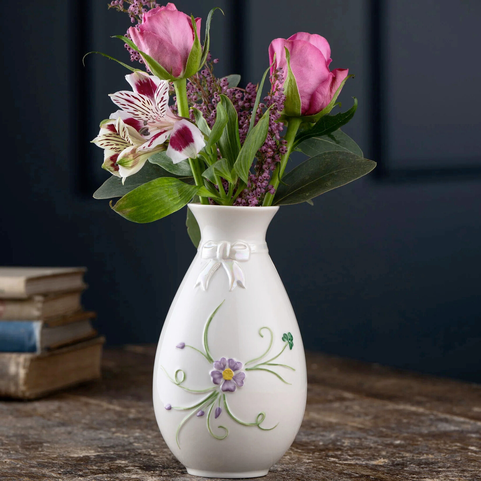 VASES & BOWLS BELLEEK CLASSIC RIBBON SPILL VASE