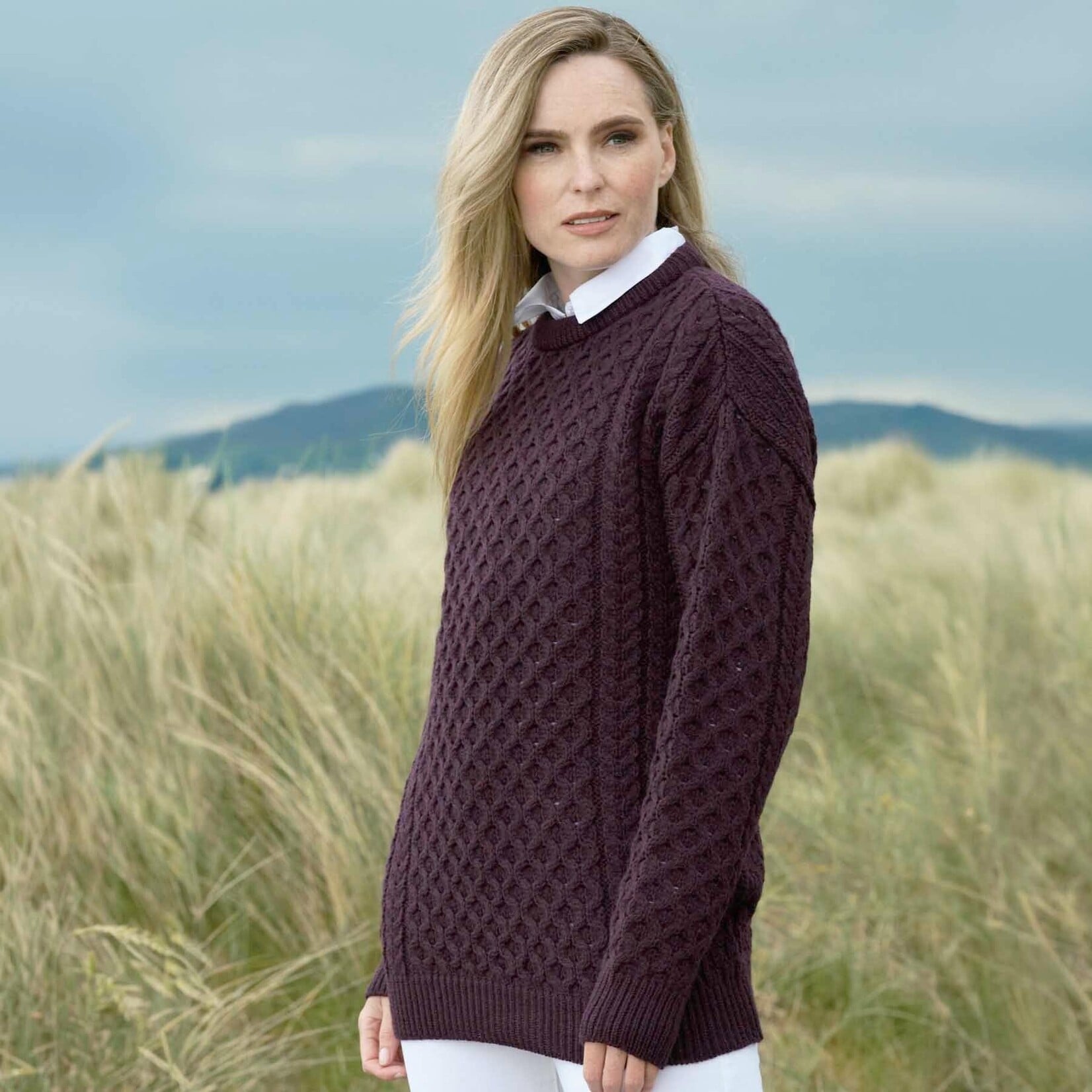 SWEATERS UNISEX ARAN IRISH KNIT CREW NECK SWEATER - Damson