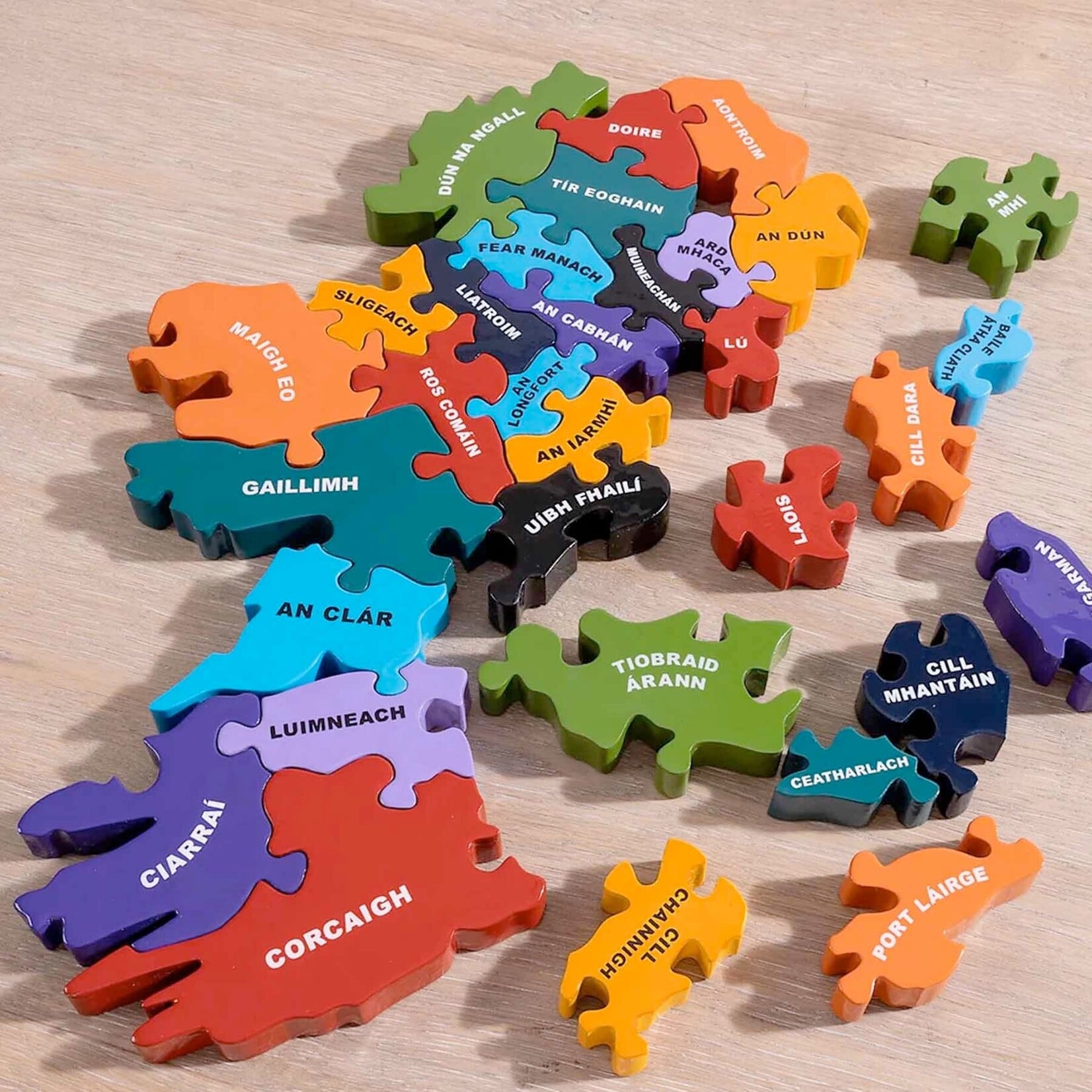 TOYS ALPHABET JIGSAWS - Map of Ireland (Irish)