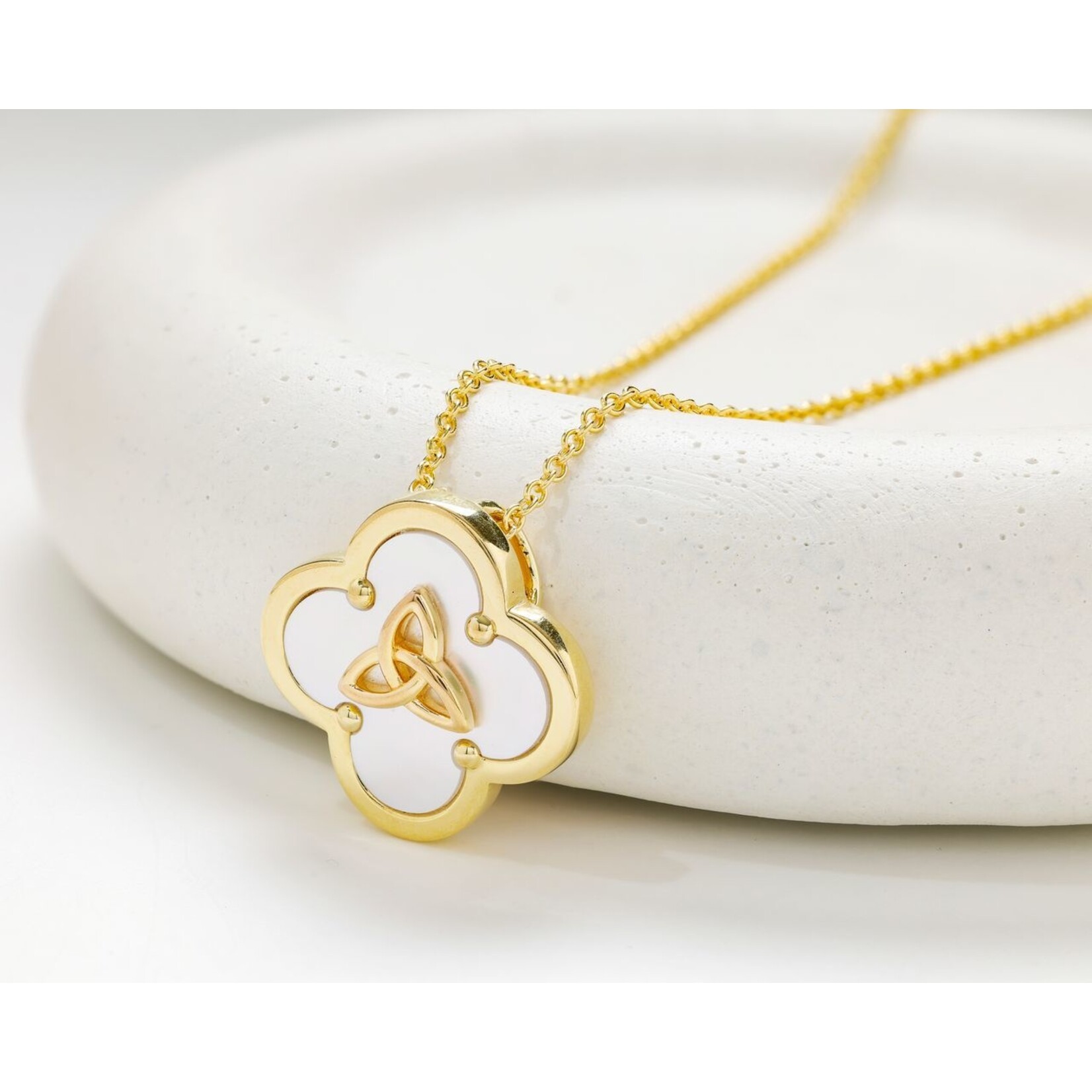 PENDANTS & NECKLACES SHANORE HARMONY GOLD VERMEIL CLOVER TRINITY PENDANT
