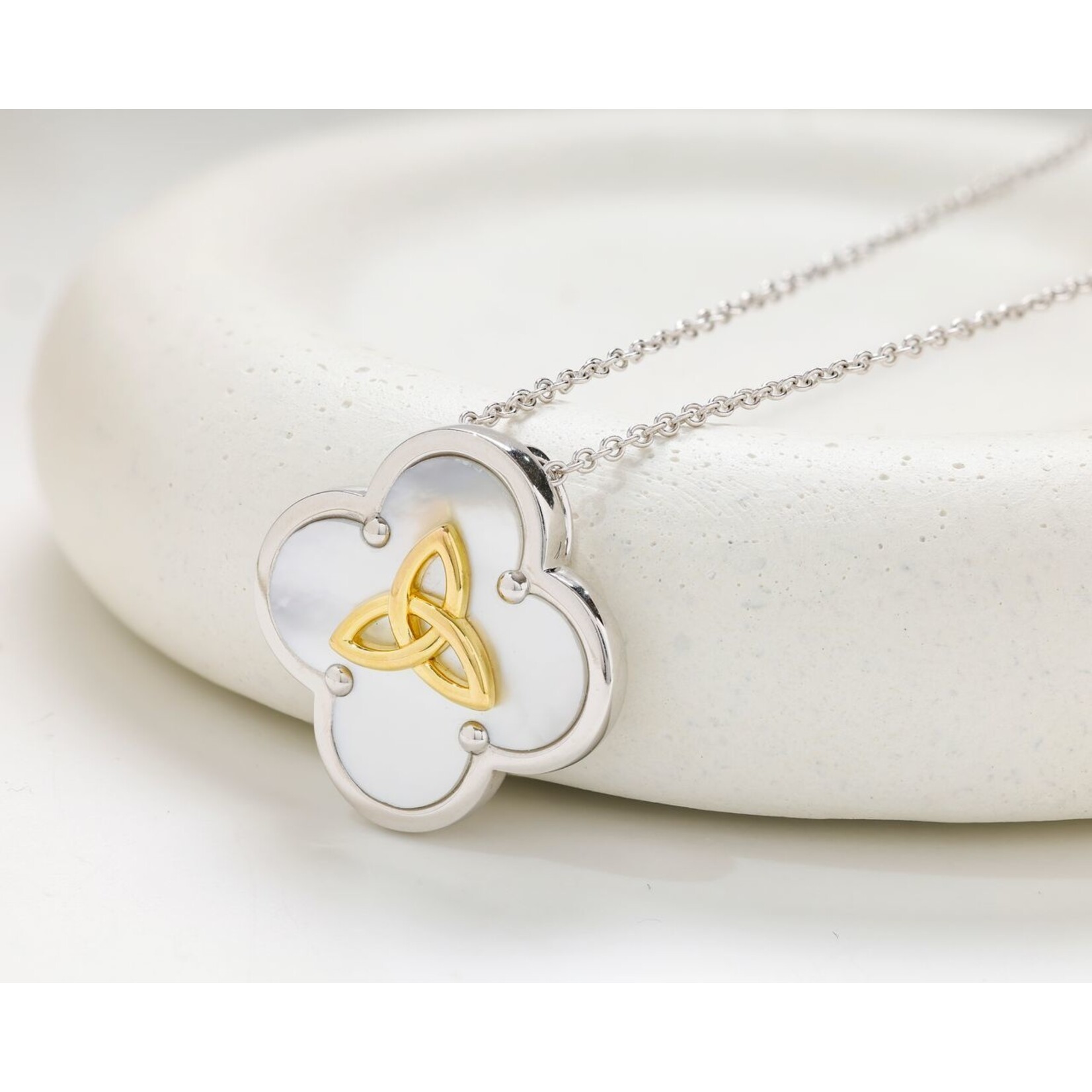PENDANTS & NECKLACES SHANORE HARMONY STERLING CLOVER TRINITY PENDANT