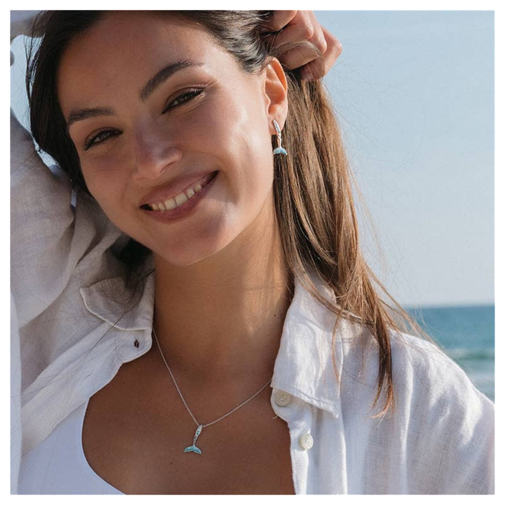 PENDANTS & NECKLACES OCEAN STERLING BLUE OMBRE CRYSTAL WHALE TAIL PENDANT