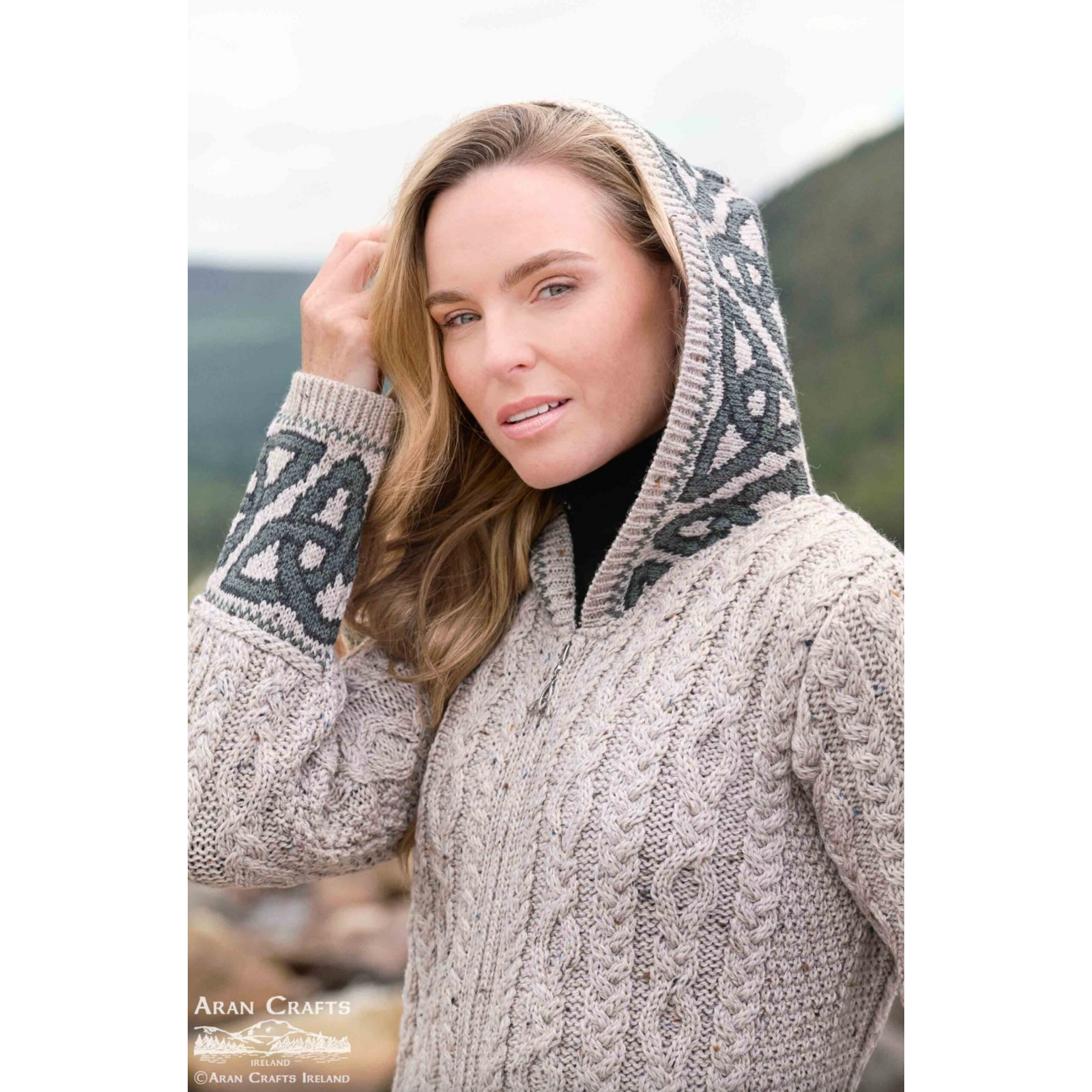 SWEATERS ST. BRIGID CELTIC JACQUARD HOODED COAT - Oatmeal