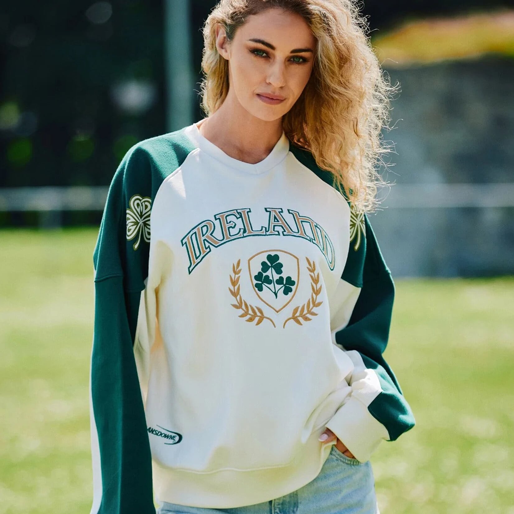 SWEATERS IRL CRESTED CREAM & GRN JUMPER