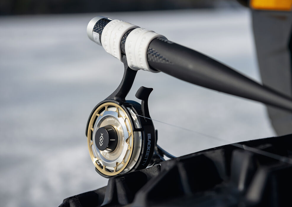 13 Fishing Black Betty FreeFall Carbon - Inline Ice Fishing Reel - 2.5:1  Gear Ratio - Great Lakes Outfitters