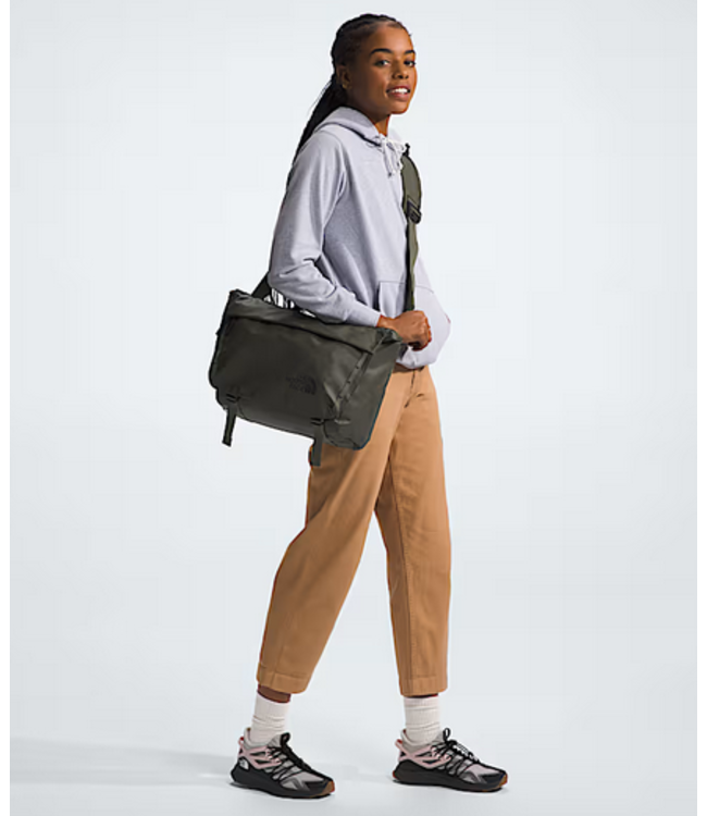 The North Face The North Face Base Camp Voyager Messenger Bag
