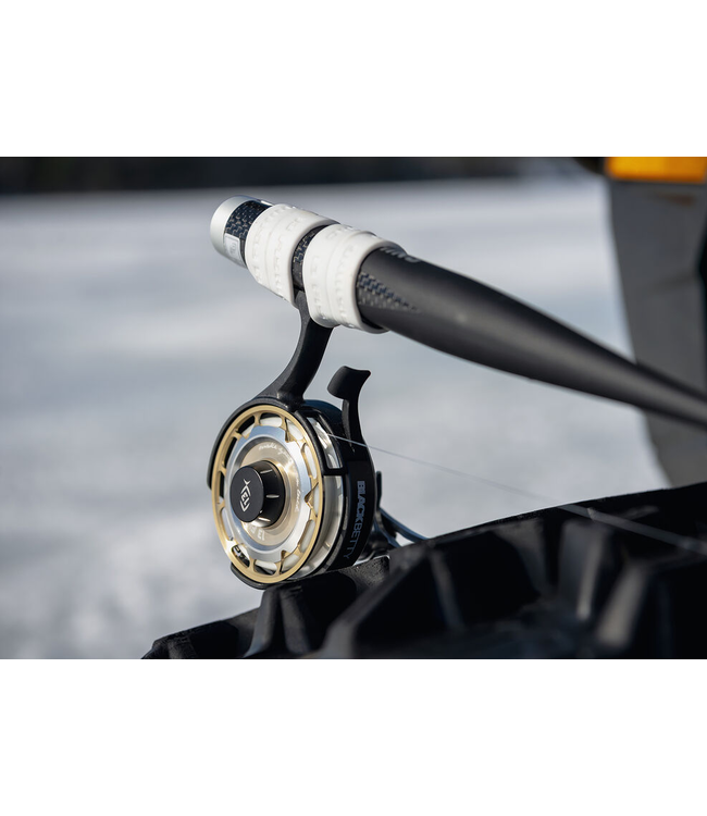 13 Fishing 13 Fishing Black Betty FreeFall Carbon - Inline Ice Fishing Reel - 2.5:1 Gear Ratio