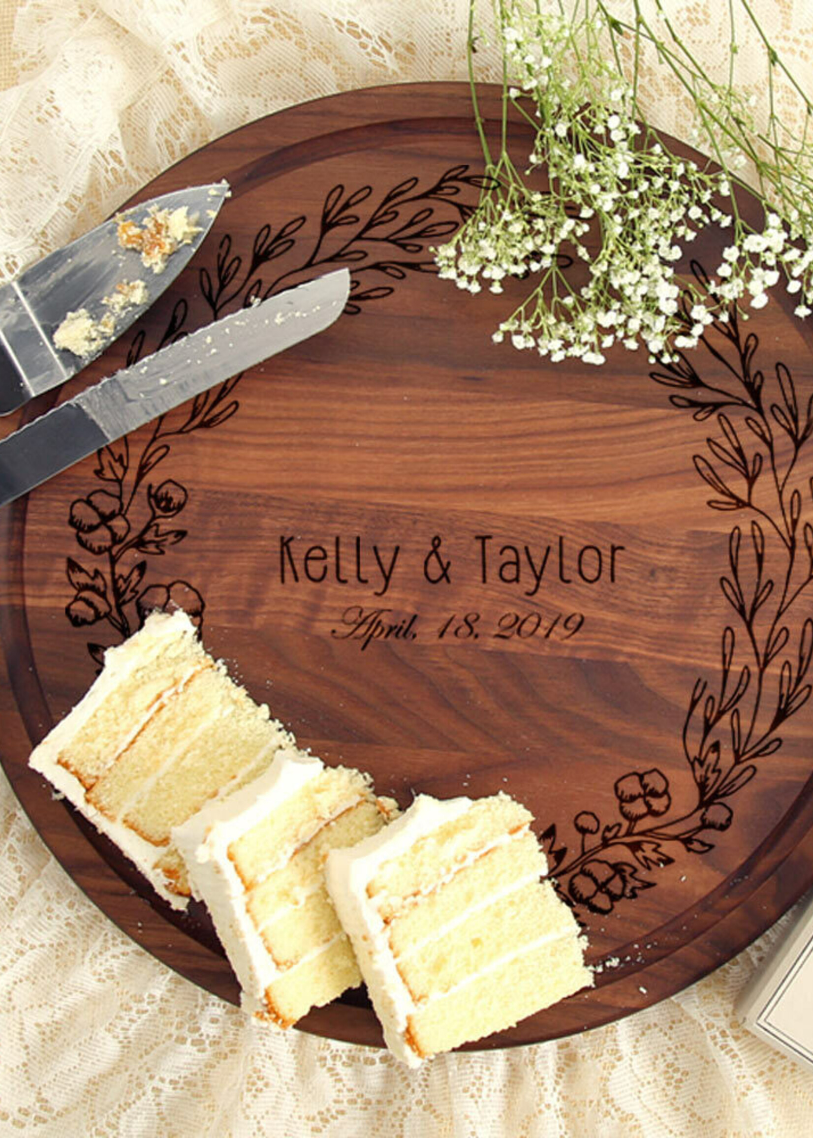 bigwood boards Wedding Wreath Cutting Board