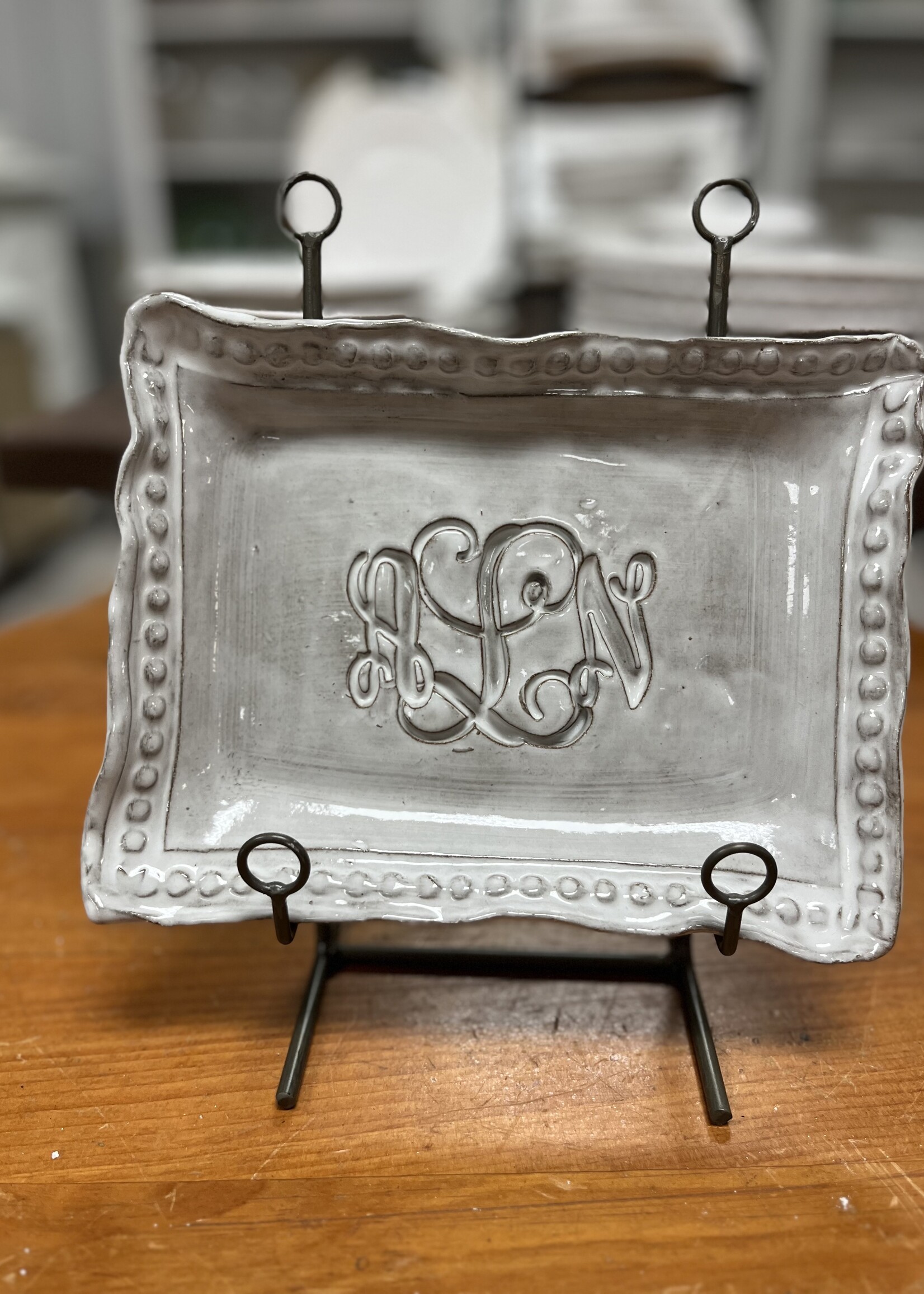dixie pottery Savannah Monogrammed Tray 6x9