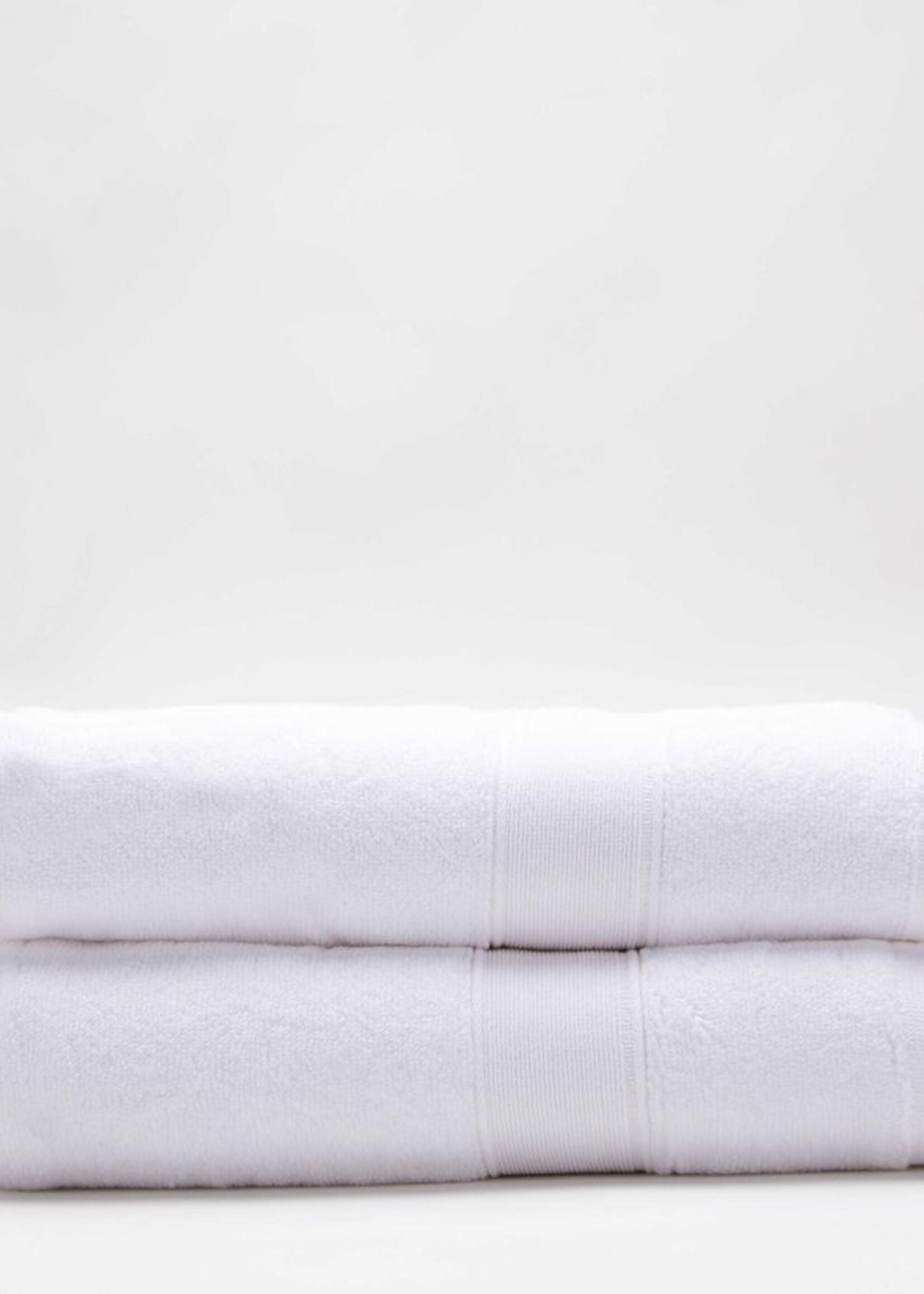 CB Station Set of 2 White Monogrammed Cotton Bath Towels