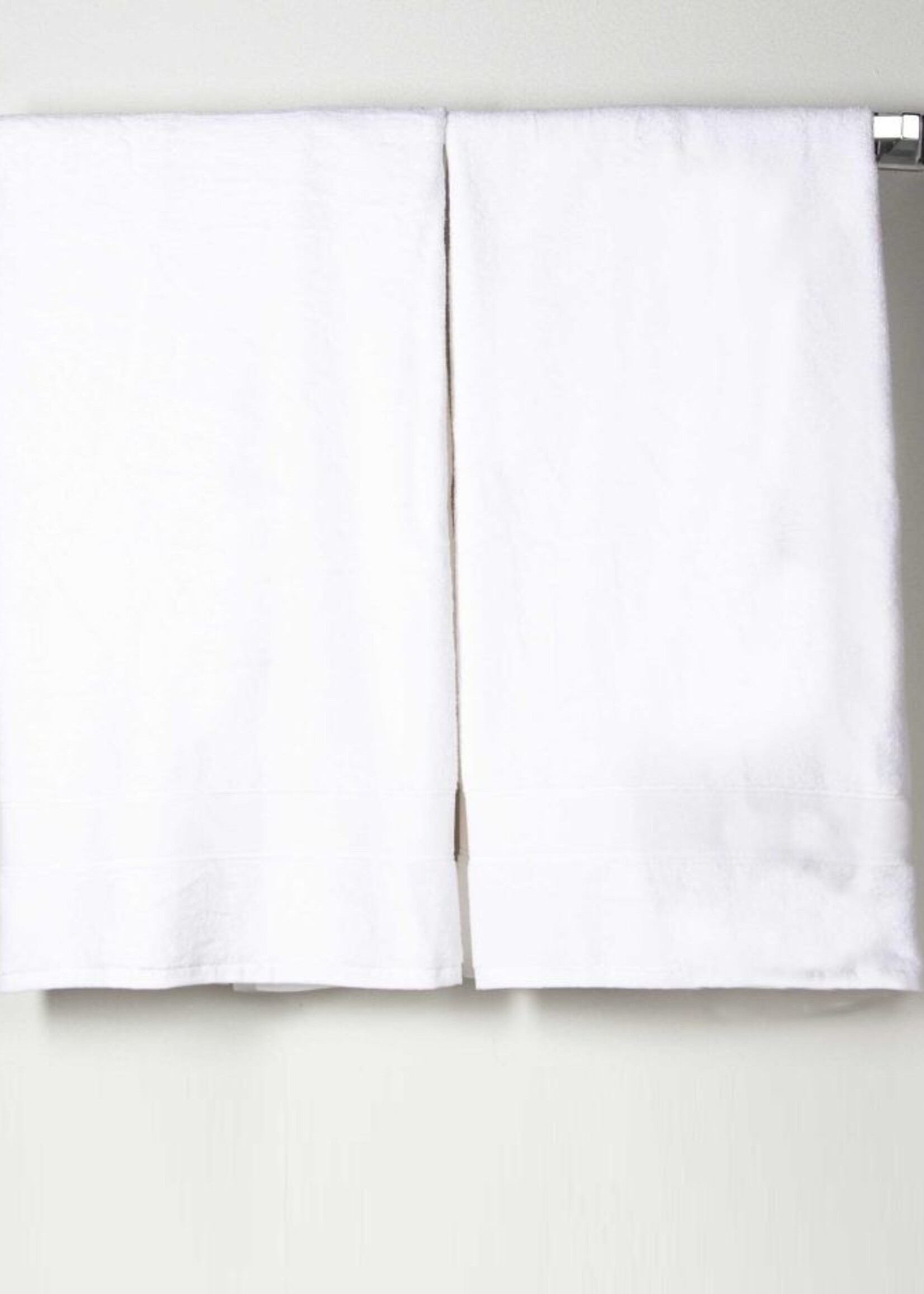 CB Station Set of 2 White Monogrammed Cotton Bath Towels