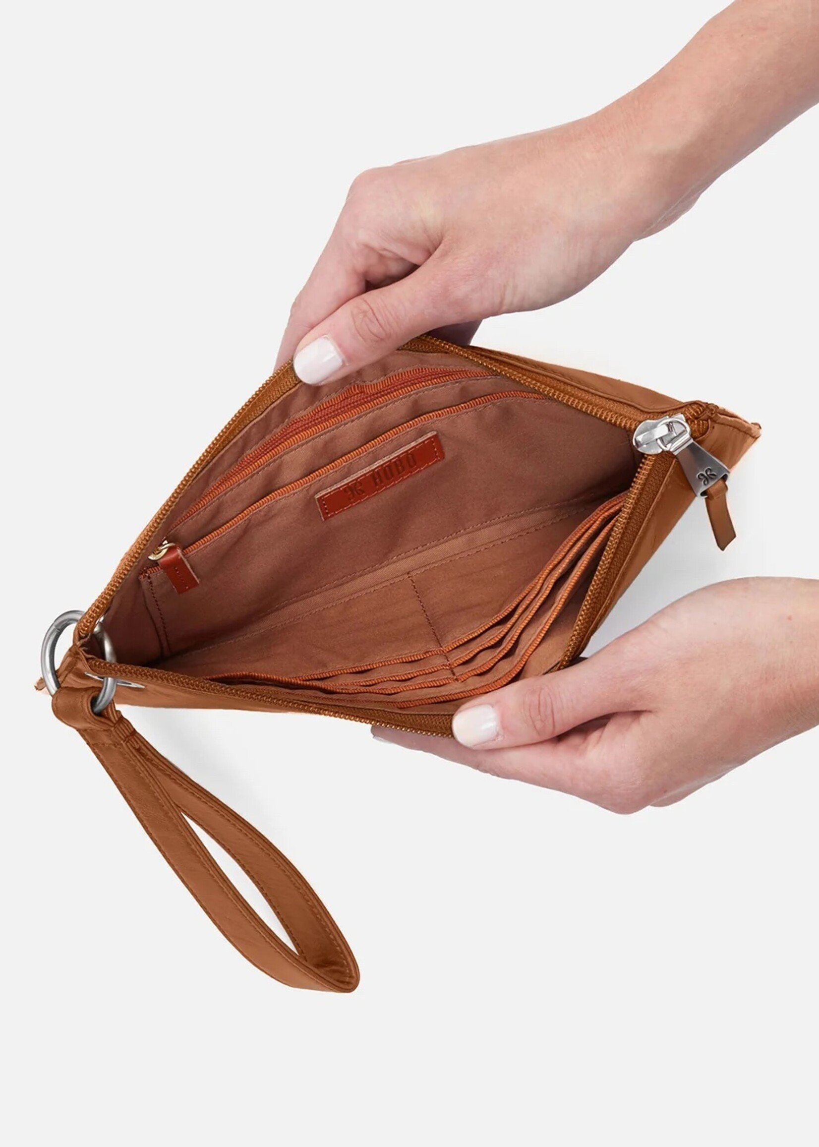 hobo Vida Wristlet - Truffle