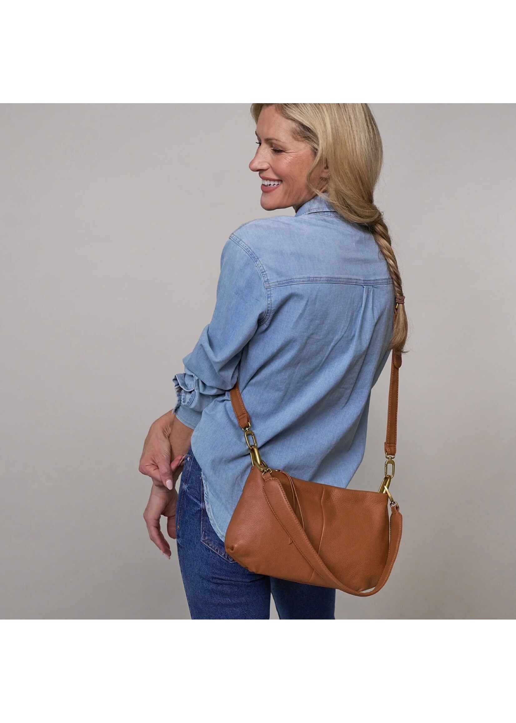 hobo Advance Shoulder Crossbody - Warm Honey