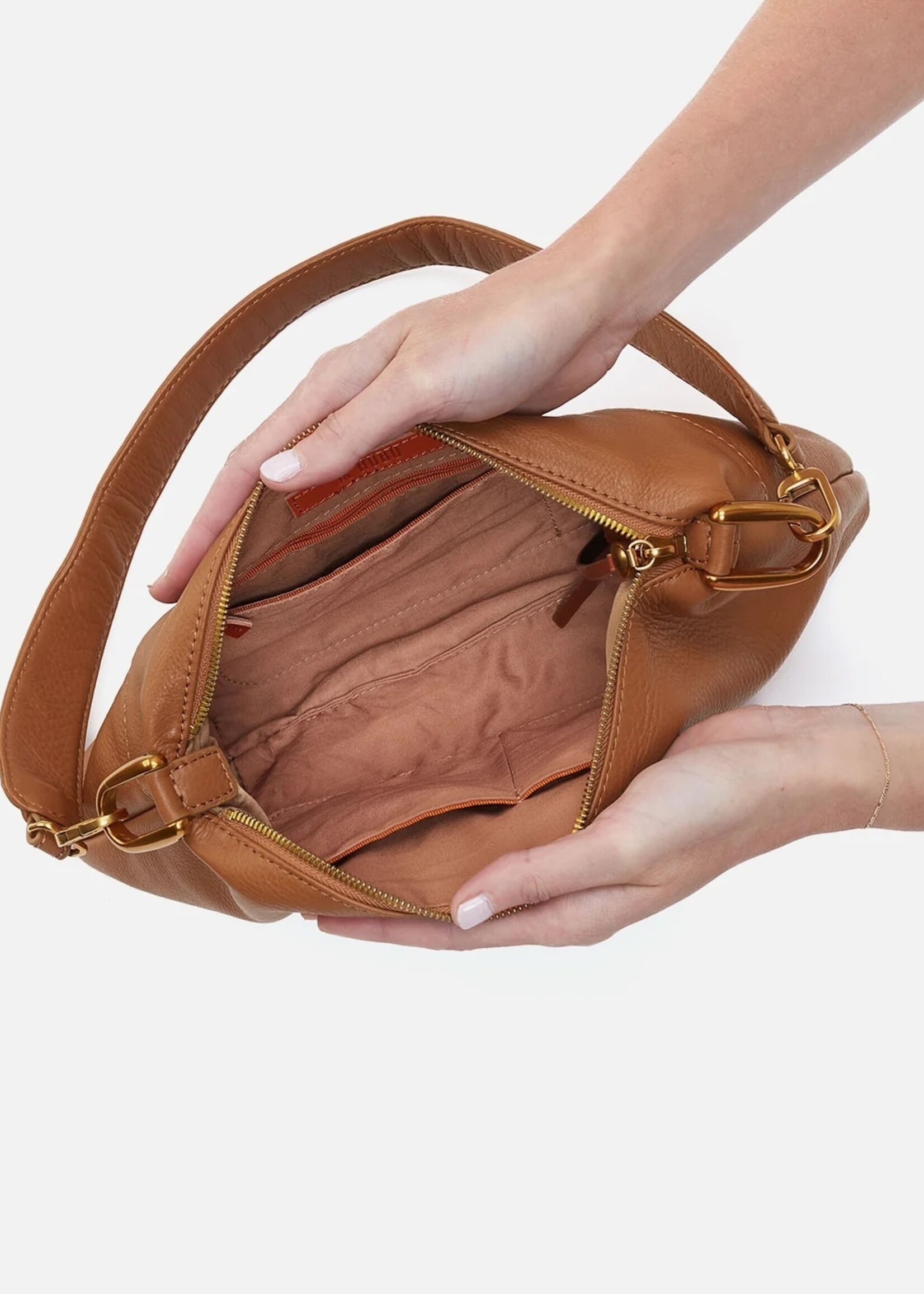 hobo Advance Shoulder Crossbody - Warm Honey