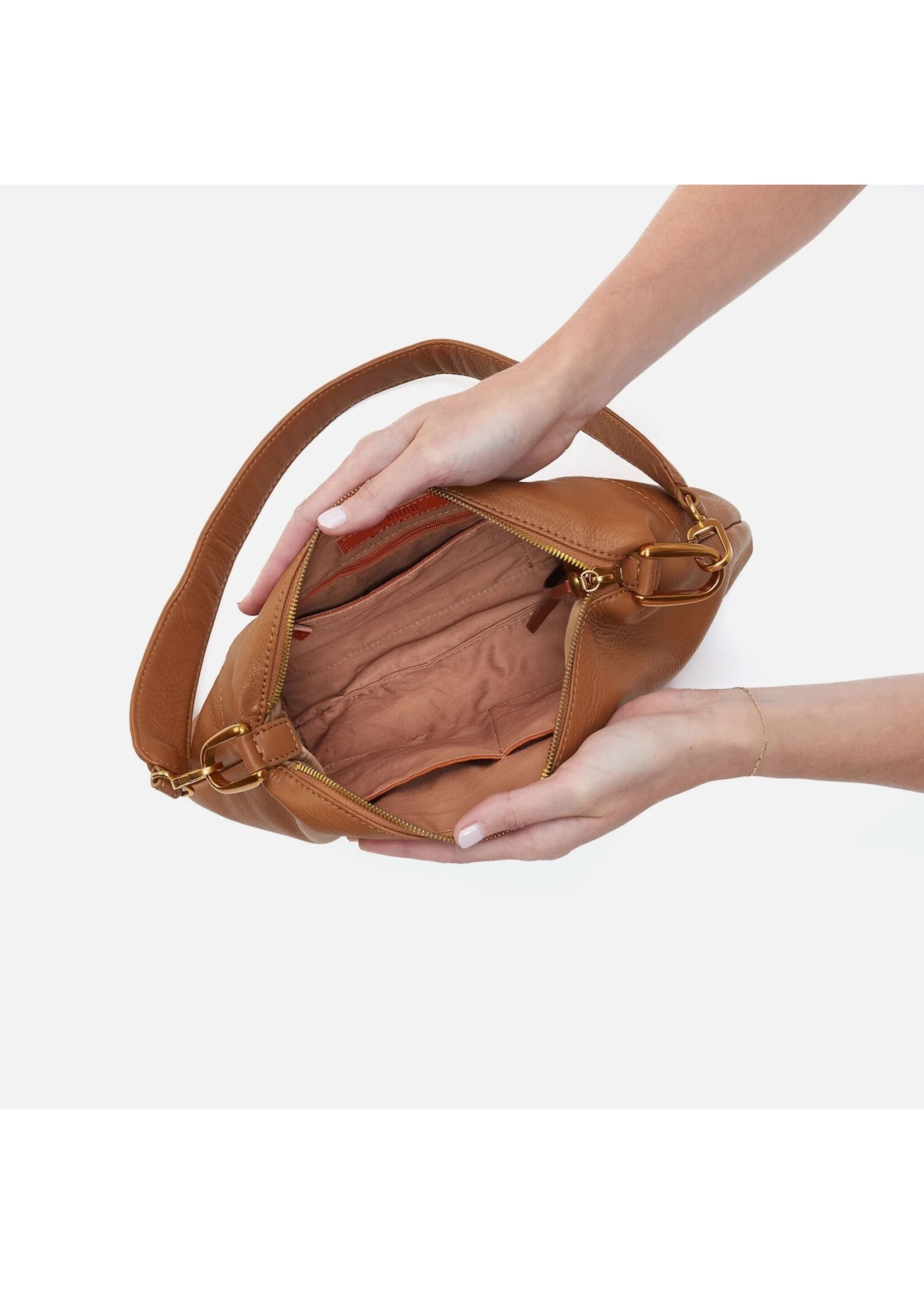 hobo Advance Shoulder Crossbody - Warm Honey