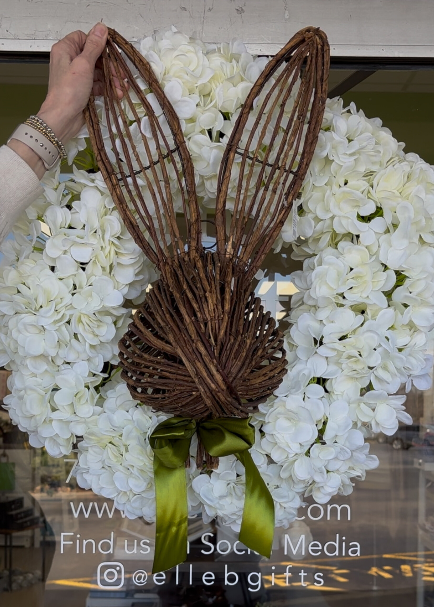 Raz Imports Open Vine Rabbit Head