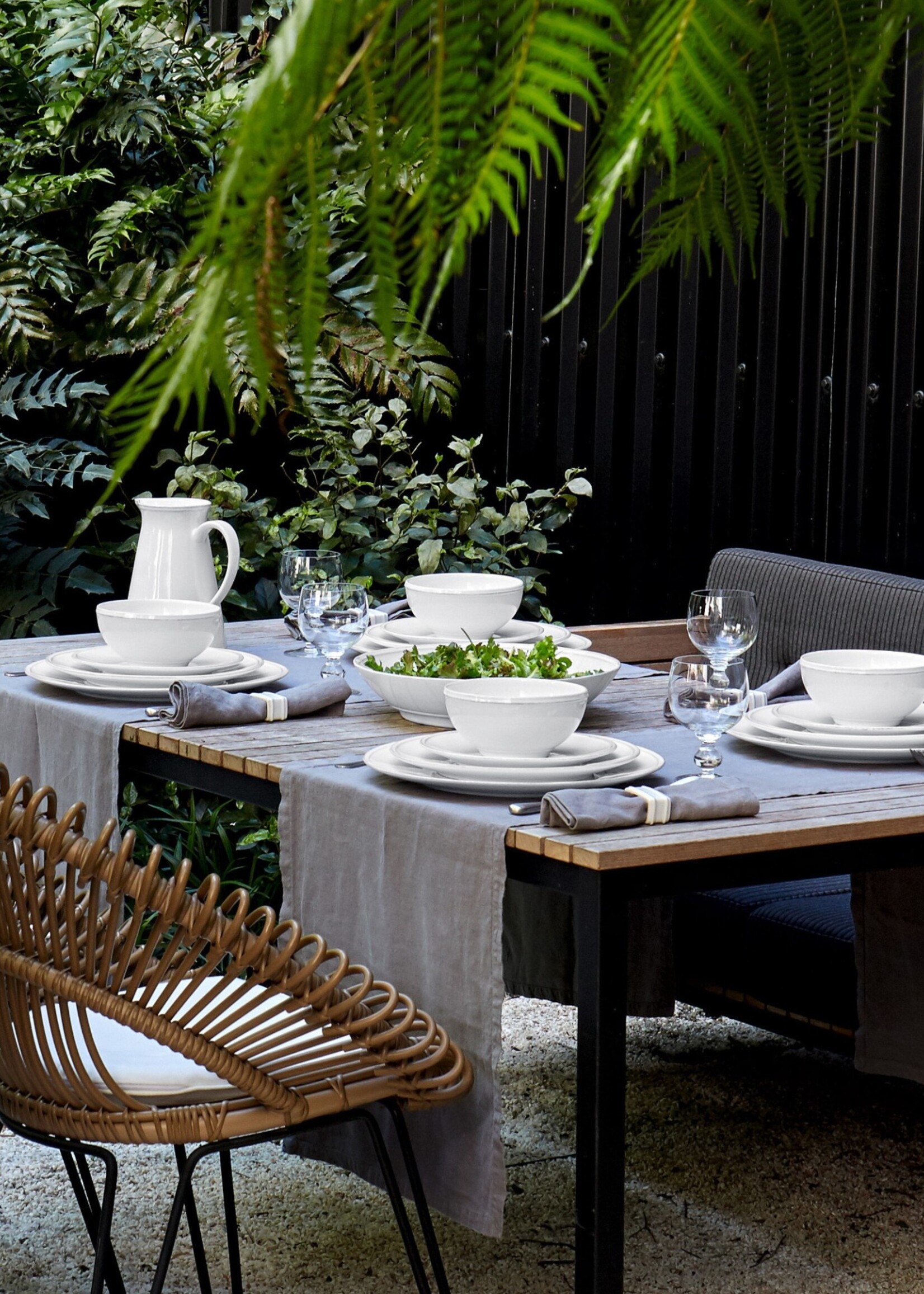 Costa Nova Friso Blanco 4 pc Place Setting (Dinner, Salad, Pasta, Cereal)