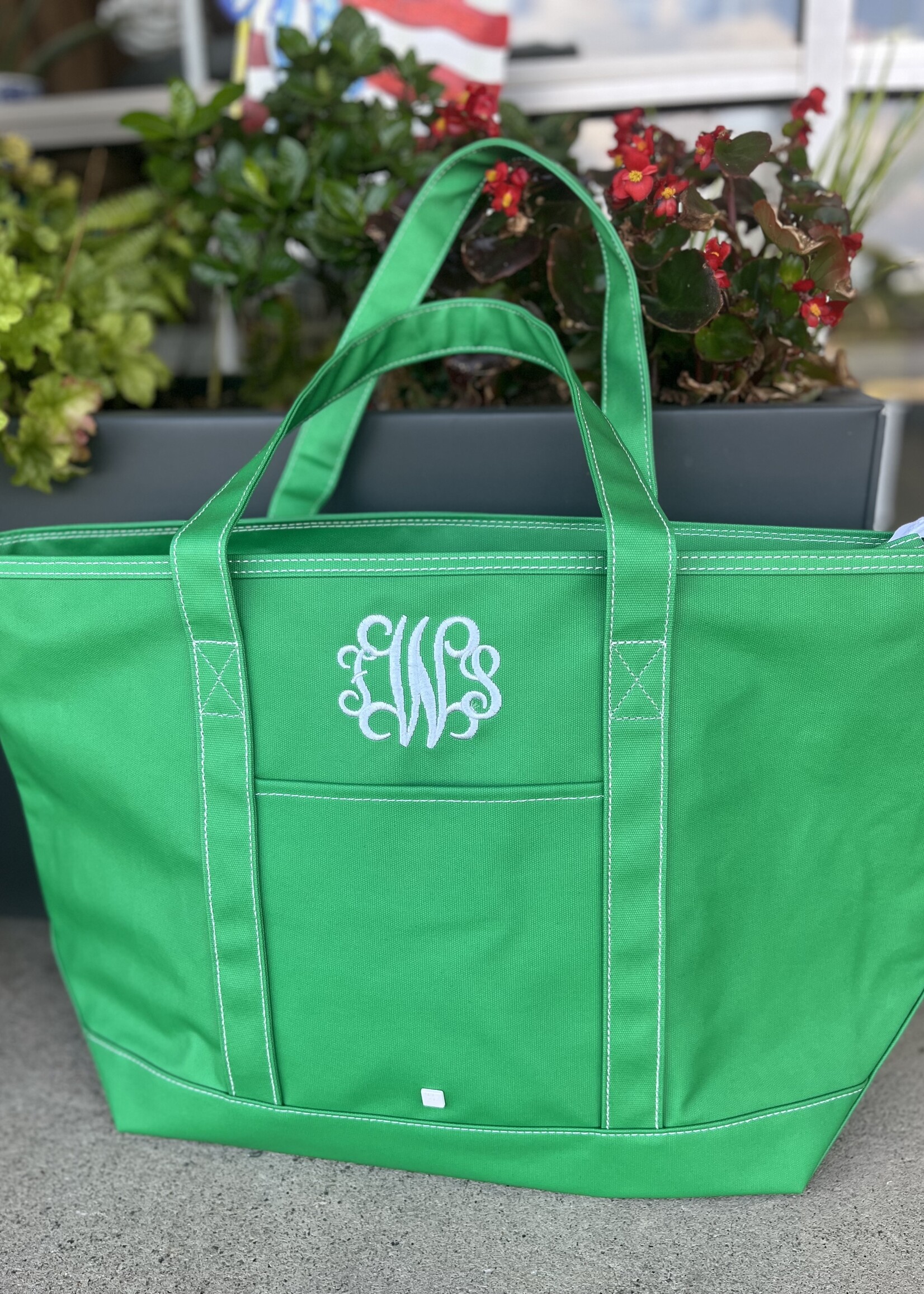 TRVL DESIGN Maxi Tote - Coated Canvas Large Kelly Green