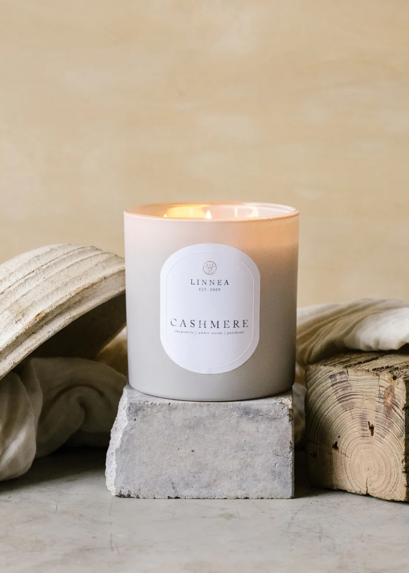 linnea Cashmere Grand Candle
