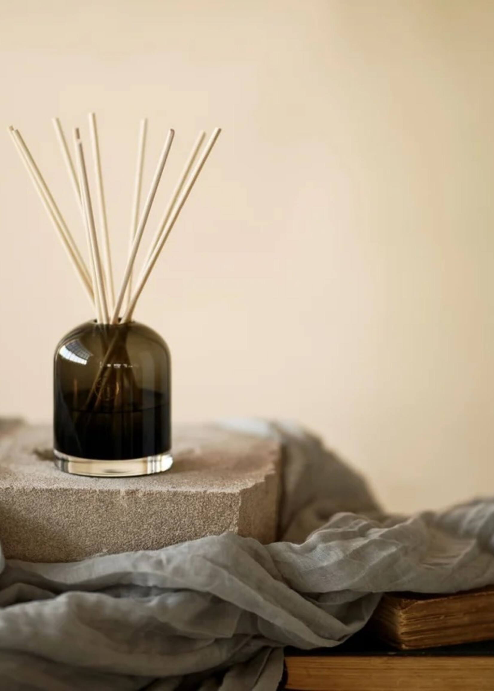 linnea Cashmere Reed Diffuser Kit