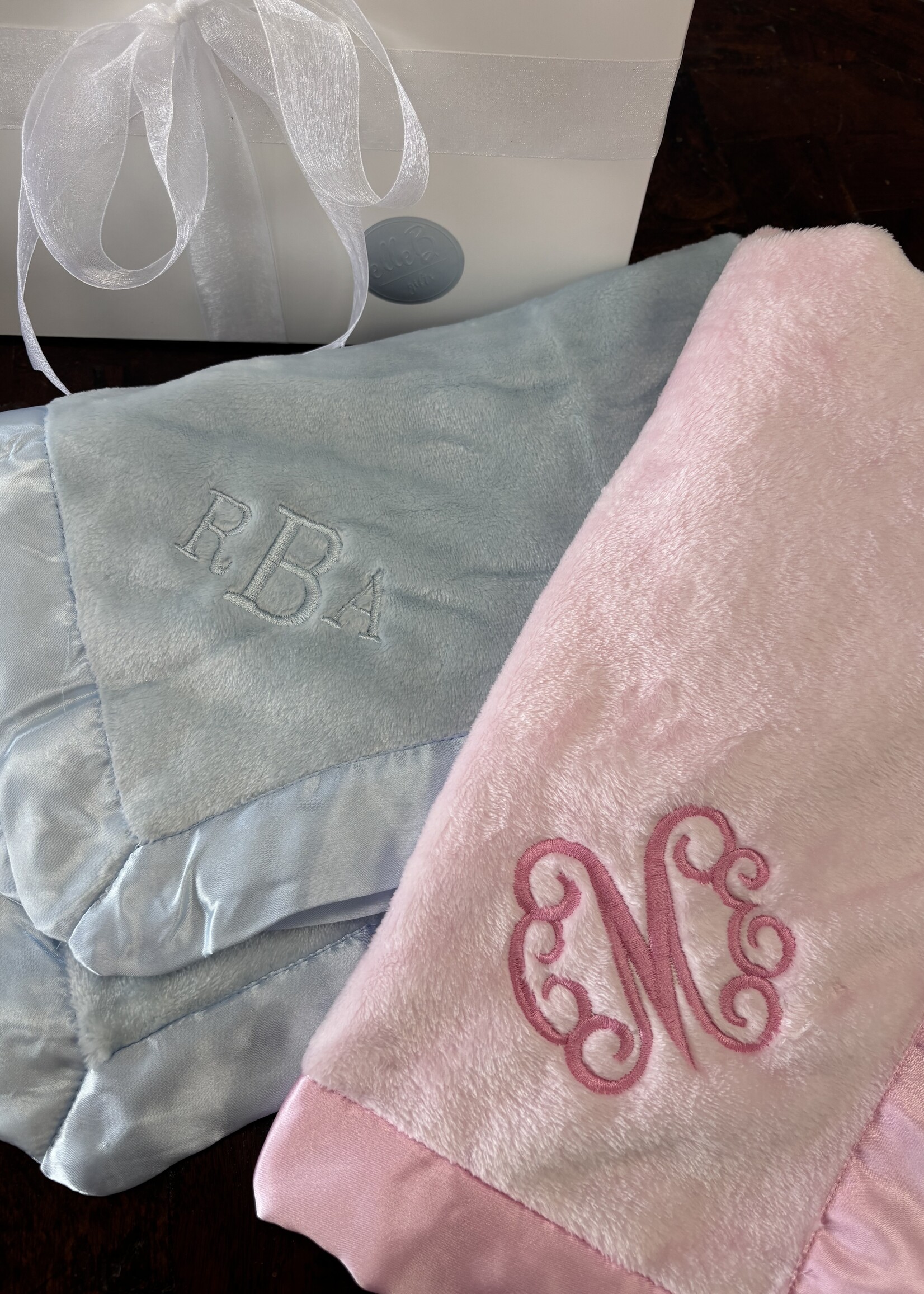 Terry Town elleB  Signature Blanket