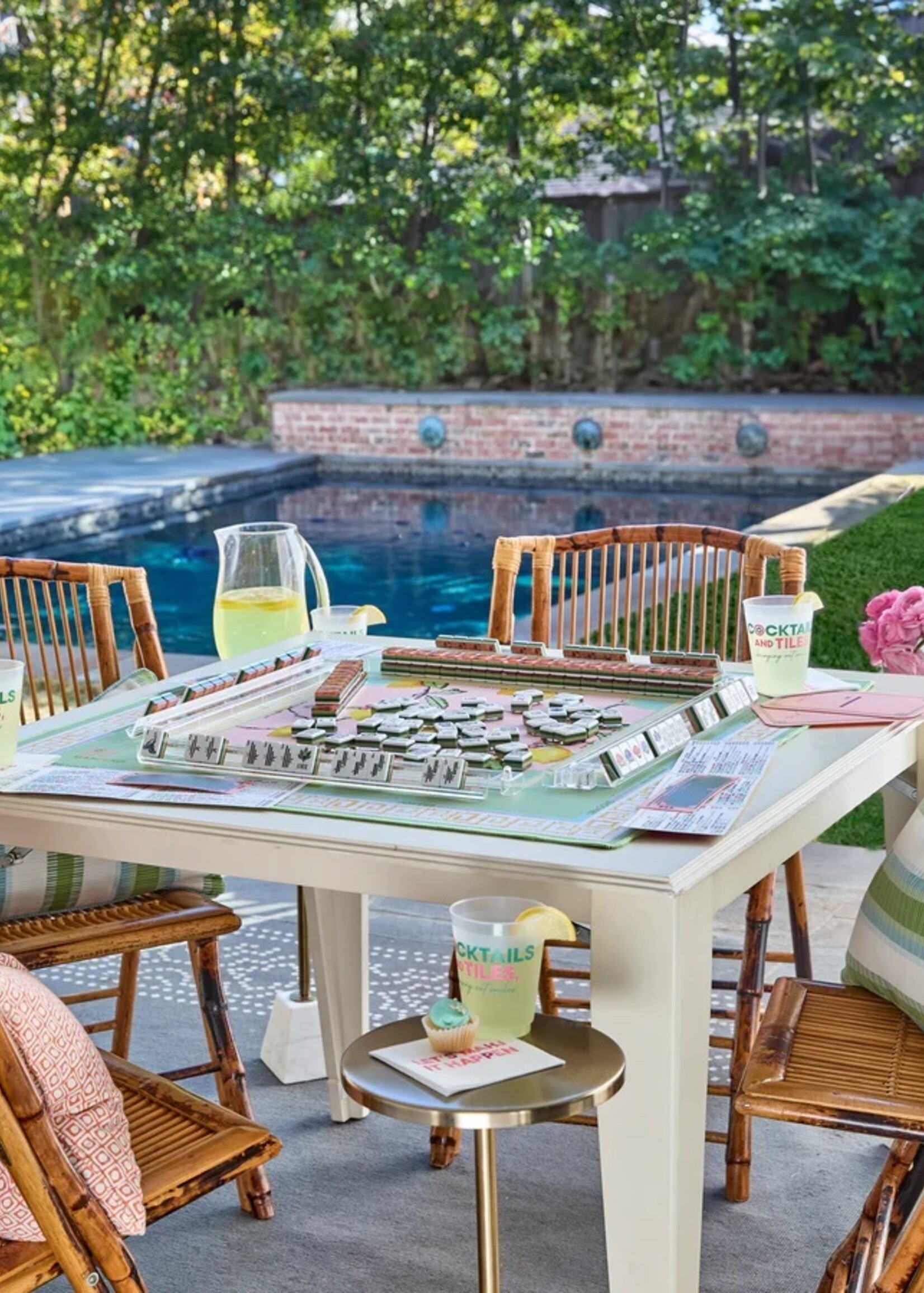 Oh My Mahjong Clear Acrylic Rack & Pushers Set