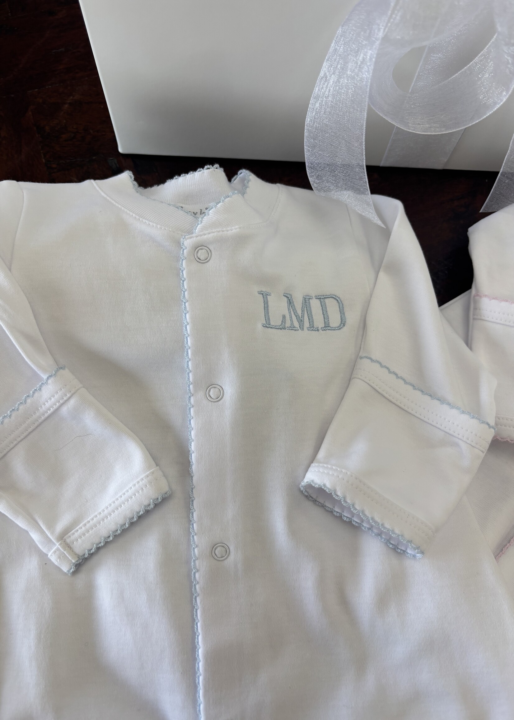 Kissy Kissy Kissy Kissy Converter Gown