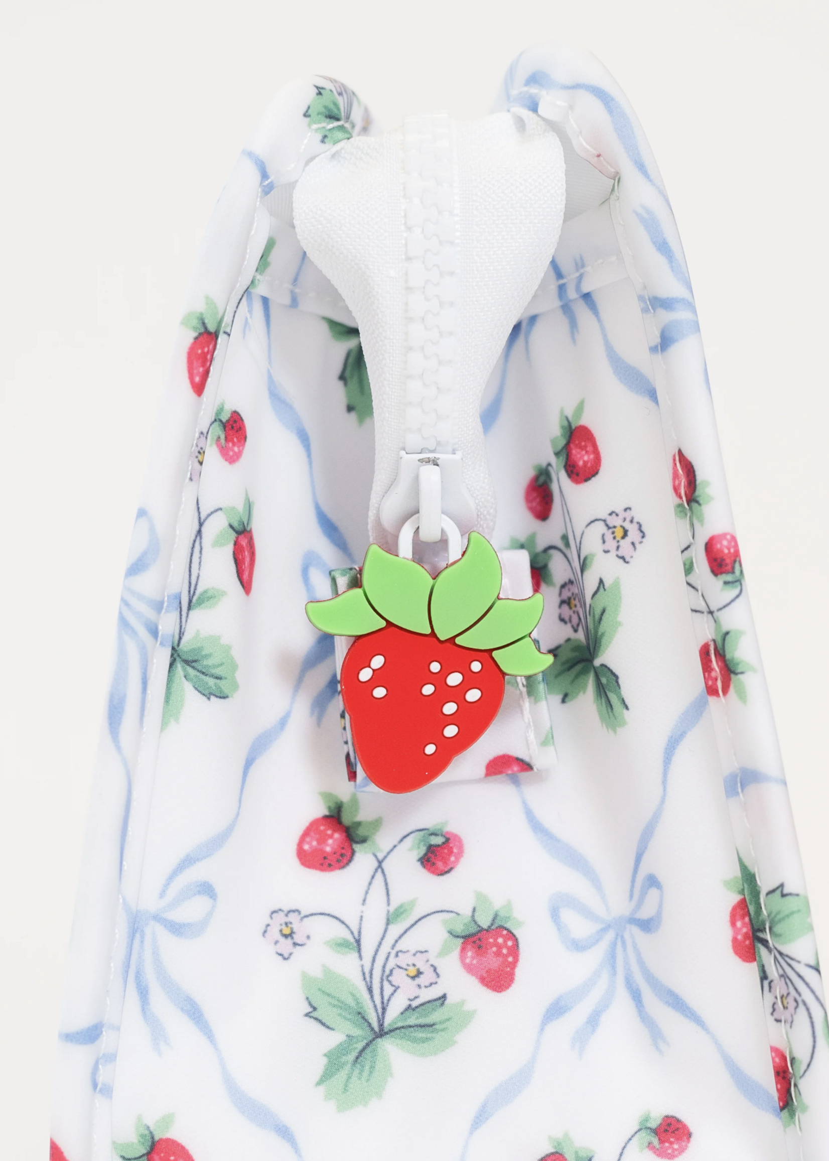 TRVL DESIGN Roadie Large - Berry Nice