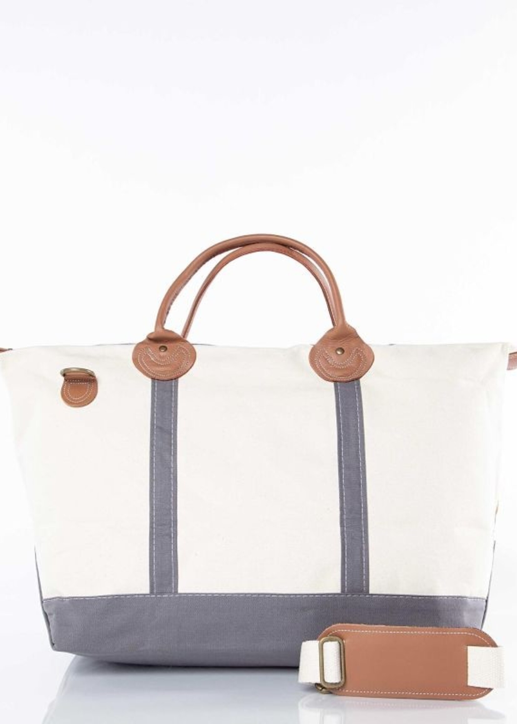 CB Station Canvas Weekender + Pouch Deal