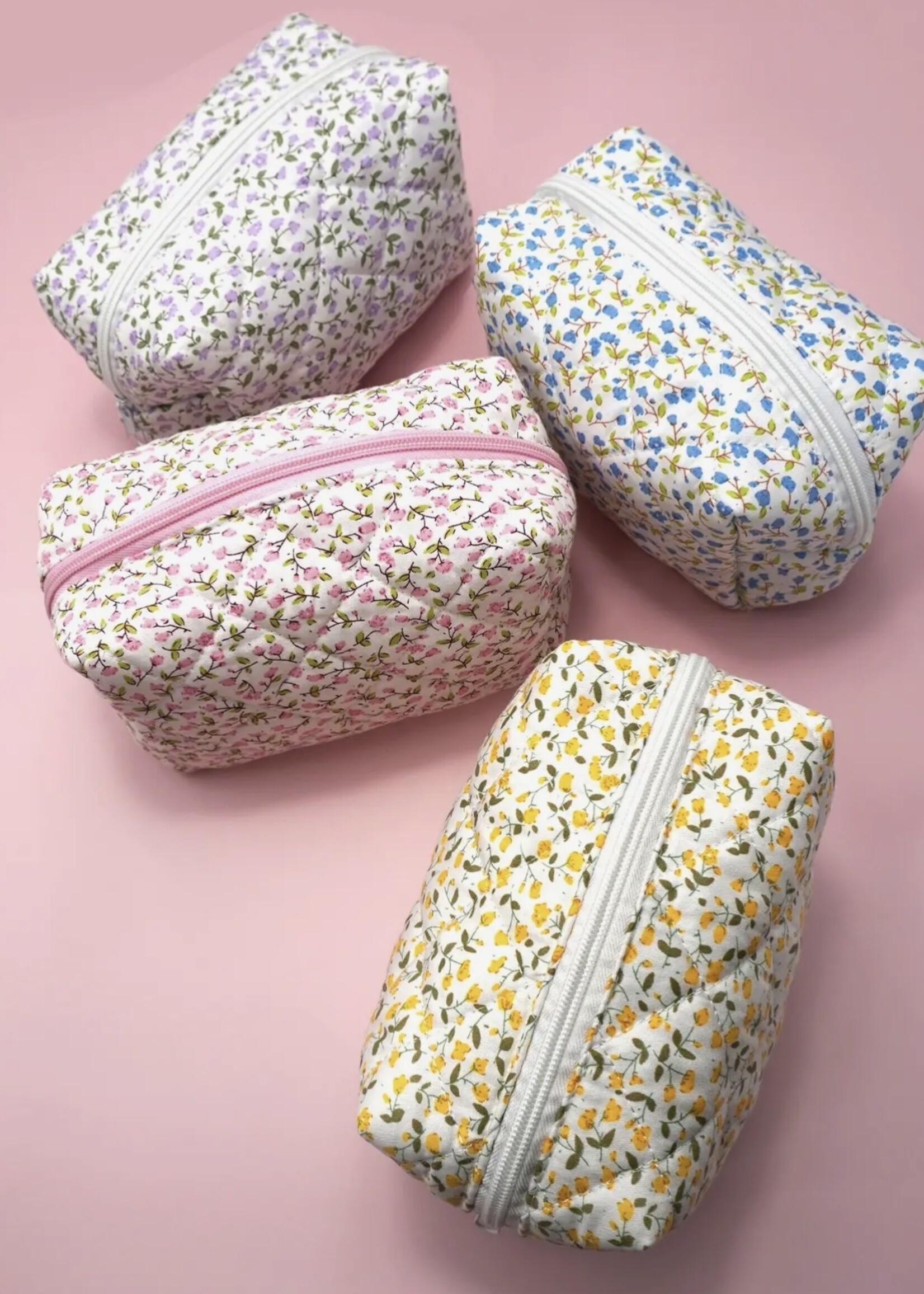 JOSSLYN Floral Quilted Travel Pouch