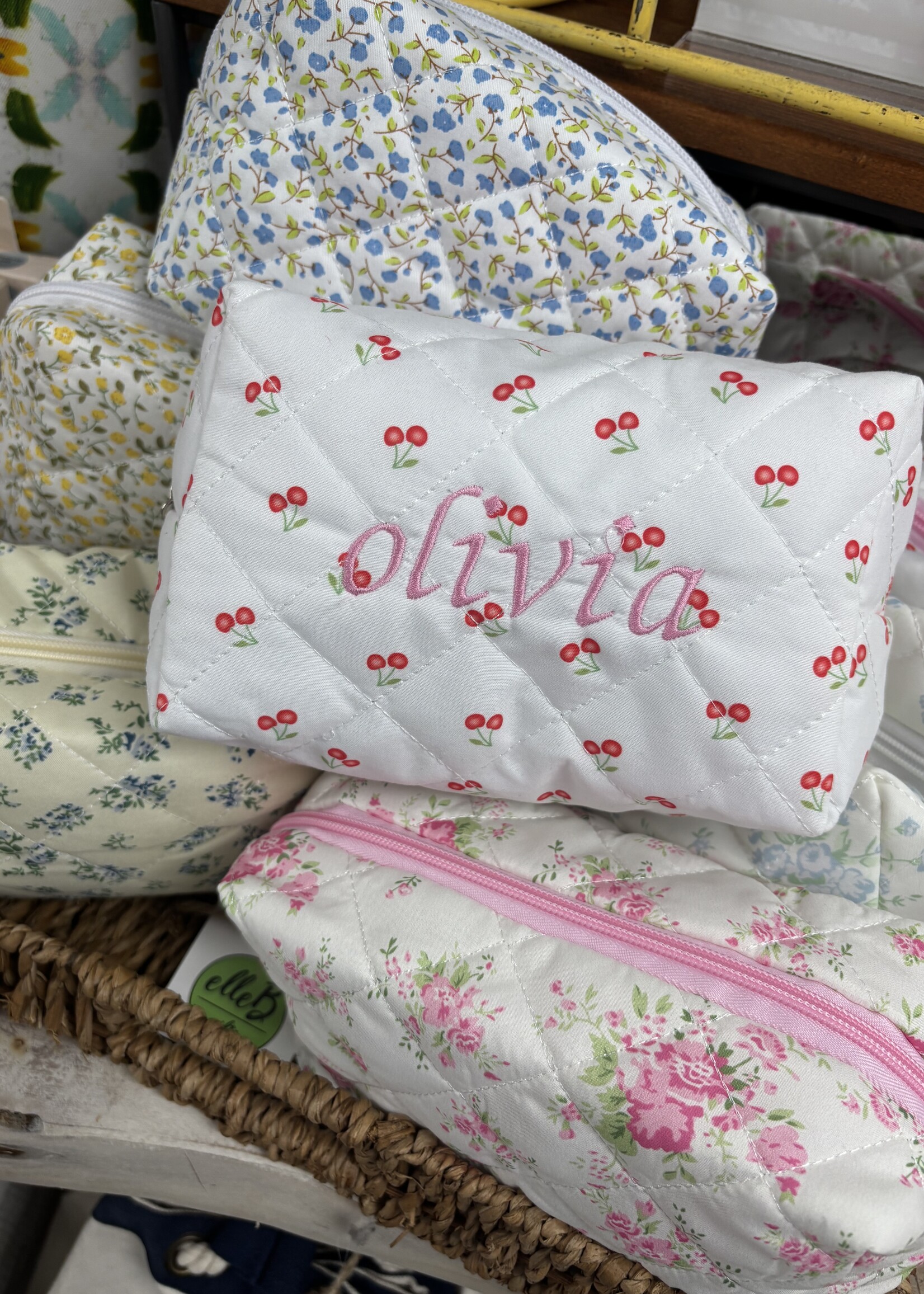 JOSSLYN Floral Quilted Travel Pouch