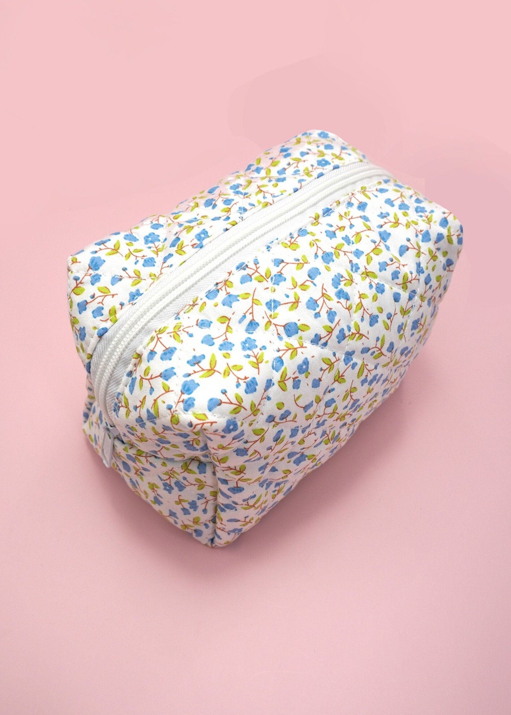 JOSSLYN Floral Quilted Travel Pouch