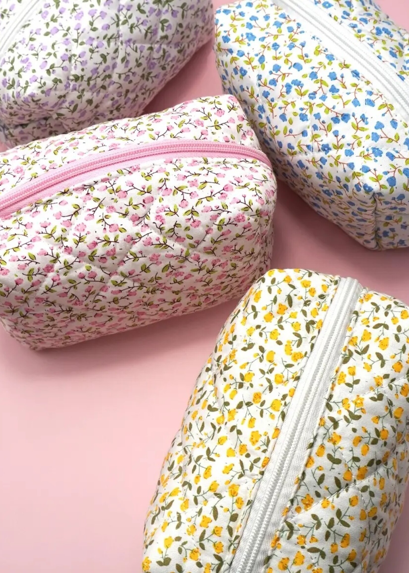 JOSSLYN Floral Quilted Travel Pouch
