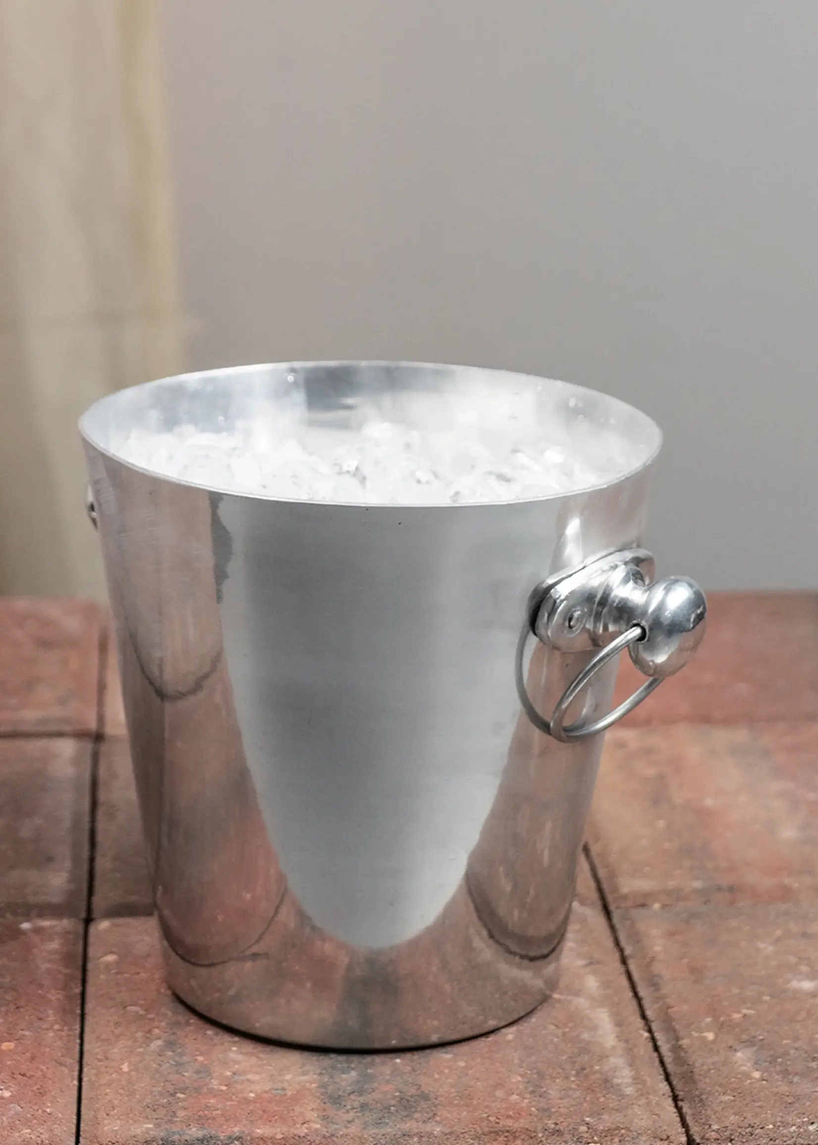 India Handicrafts Wine Chiller
