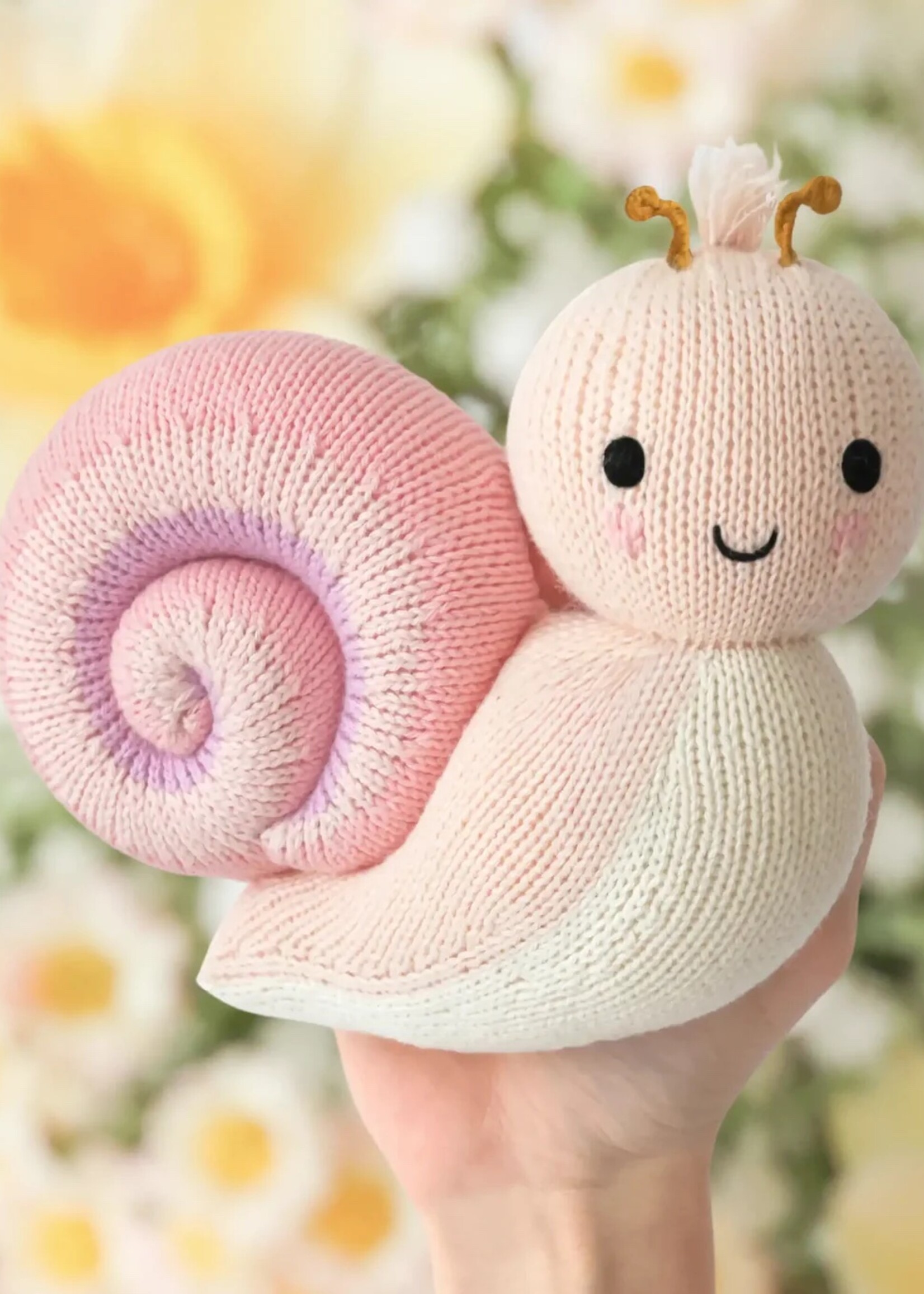 cuddle + kind Baby Snail Peony