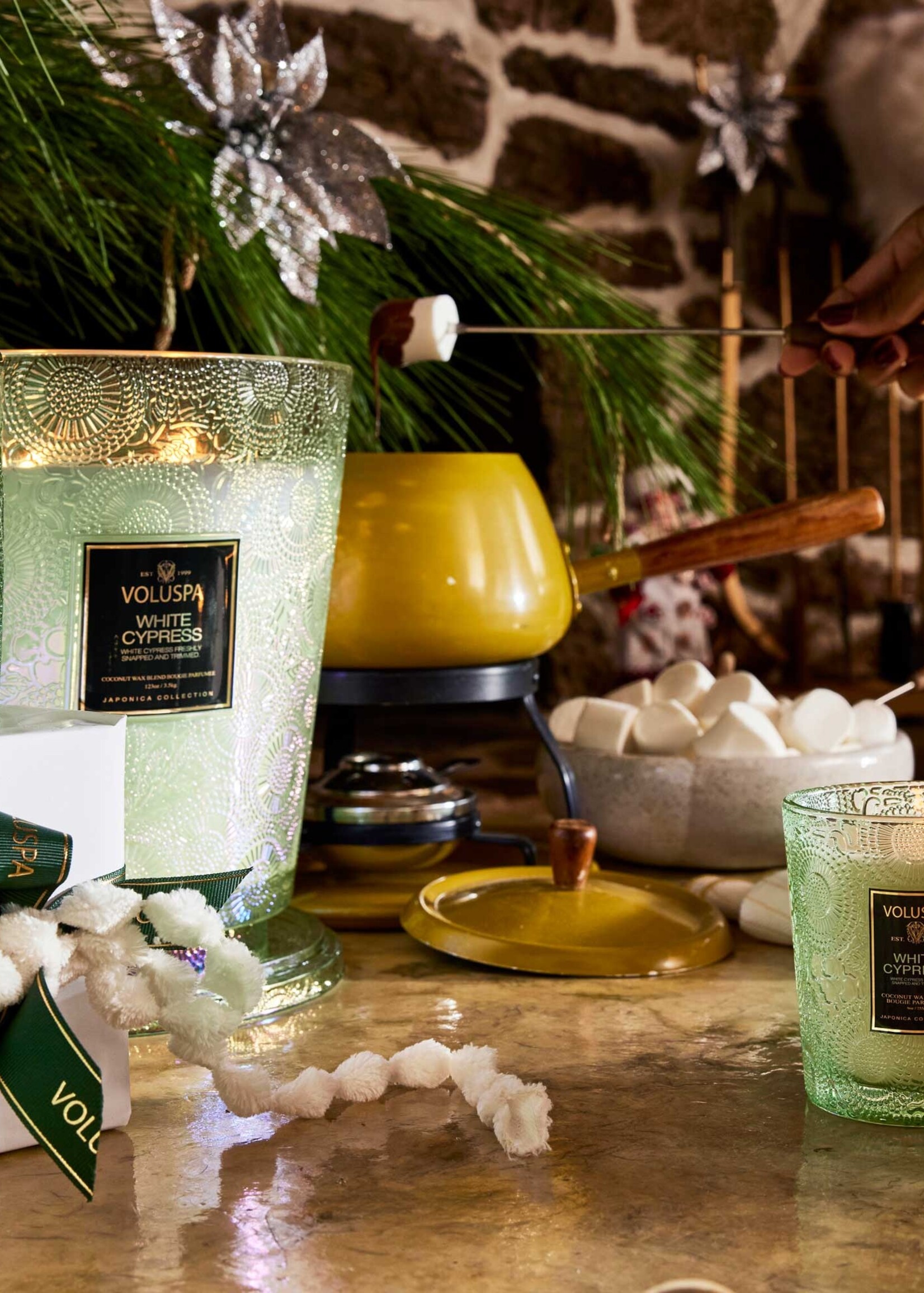 voluspa Voluspa White Cypress 9 oz Classic Candle