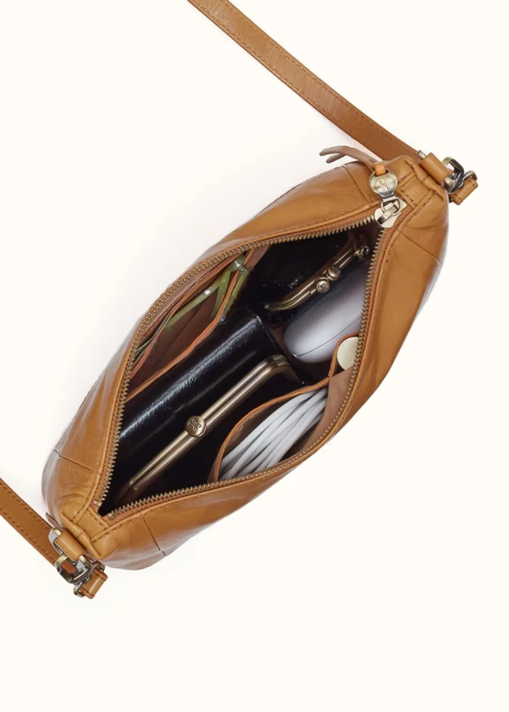 hobo Darcy Carry All Crossbody - Natural