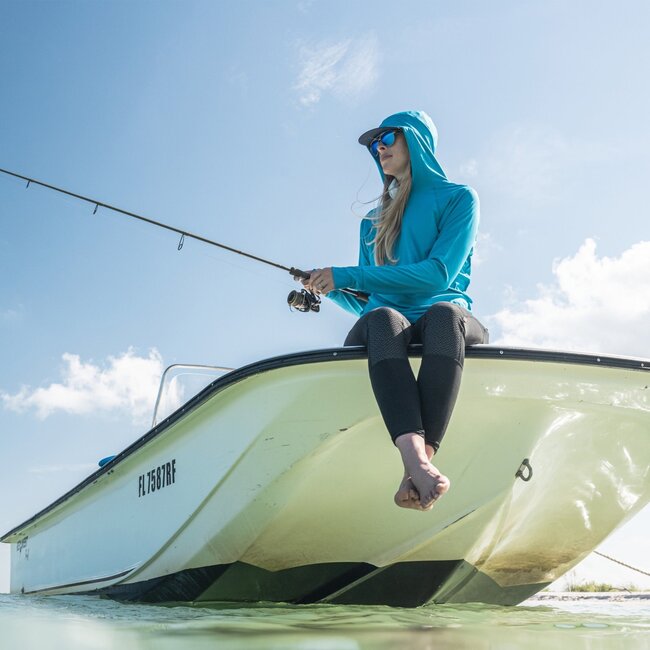 Mustang Survival Adelphi UV Hooded L/S Top Wm's