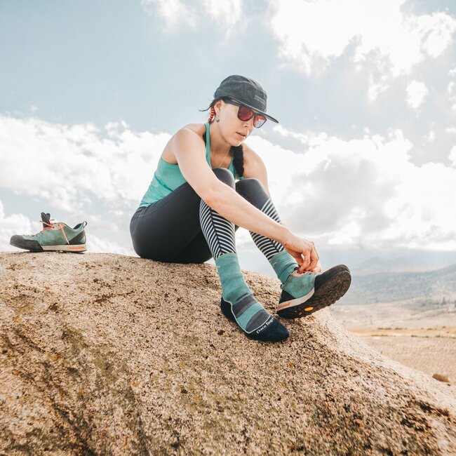 Darn Tough Women's Light Hiker Crew Lightweight Socks with Cushion