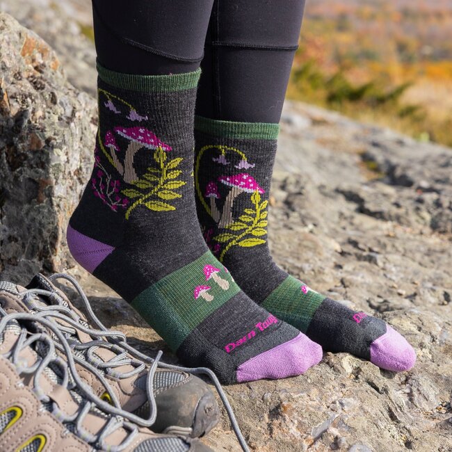 Darn Tough Women's Mellow Mushrooms Micro Crew Lighweight Socks with Cushion