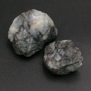 Stone Spinner Raw Emerald