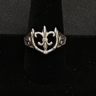 Fleur De Lis Ring