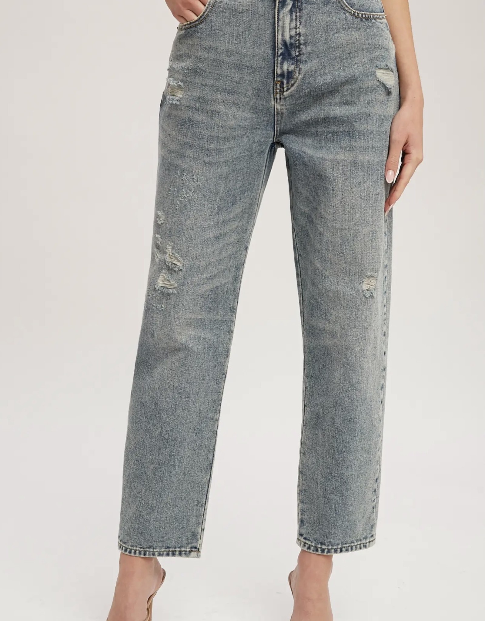 High Rise Loose Fit Jeans with Distressing B01009