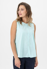 Renuar Renuar sleeveless blouse w/ middle stitching detail R5019
