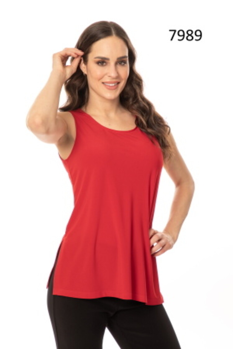 Bali Bali 7989 Round Neck Sleeveless Knit Top