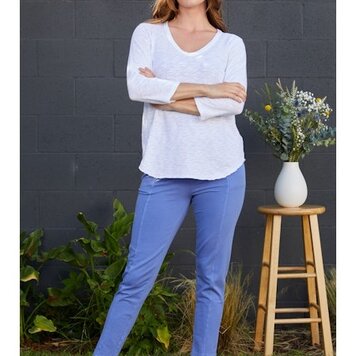 Mododoc Mododoc 3/4 Sleeve v-neck tee w. Curve hem 41E-95773