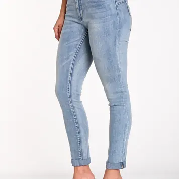 Frank Lyman Frank Lyman Slim Woven Denim Ankle Pant W/ Woven Belt 241320U