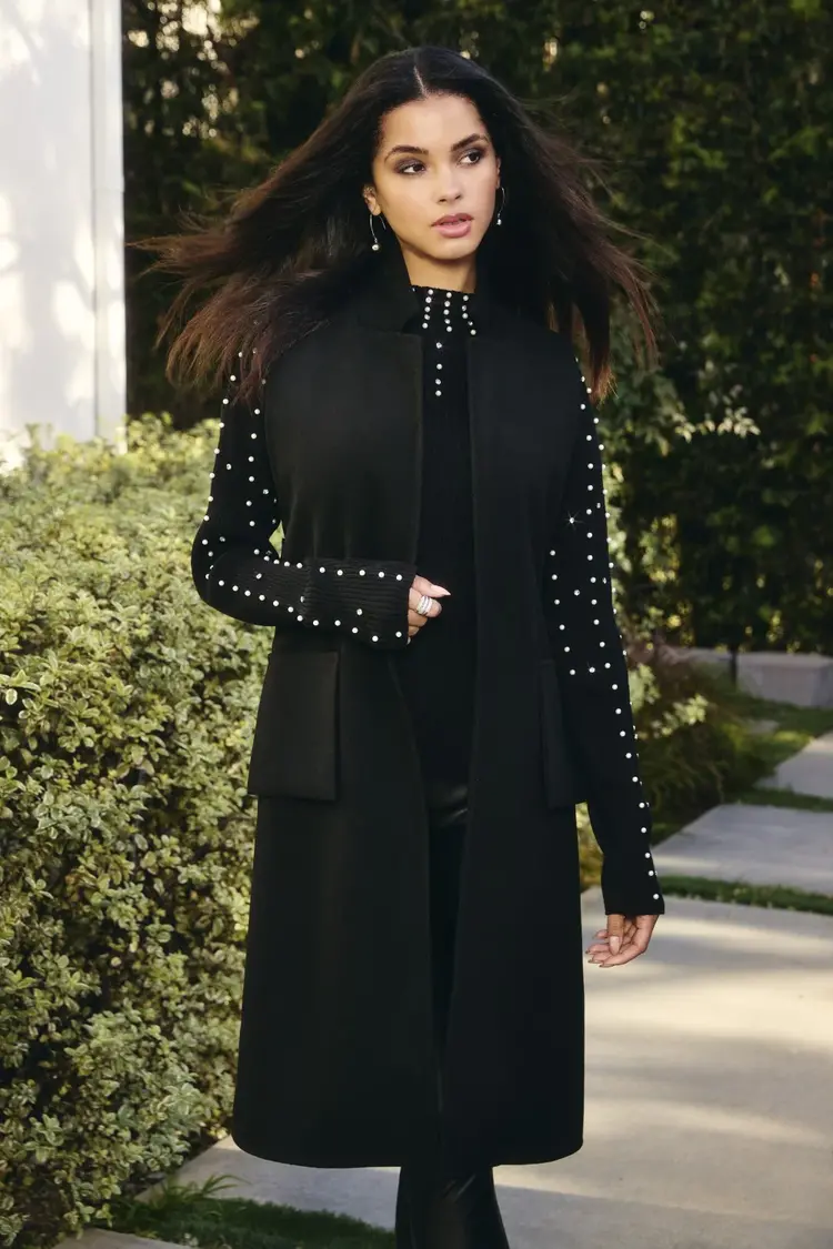 Frank Lyman Frank Lyman Sleeveless Knit Cardigan Vest W/  Button Detail 243616