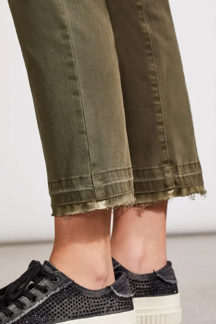 Tribal Tribal 5560O Sophia Curvy Hugging Microflare Crop