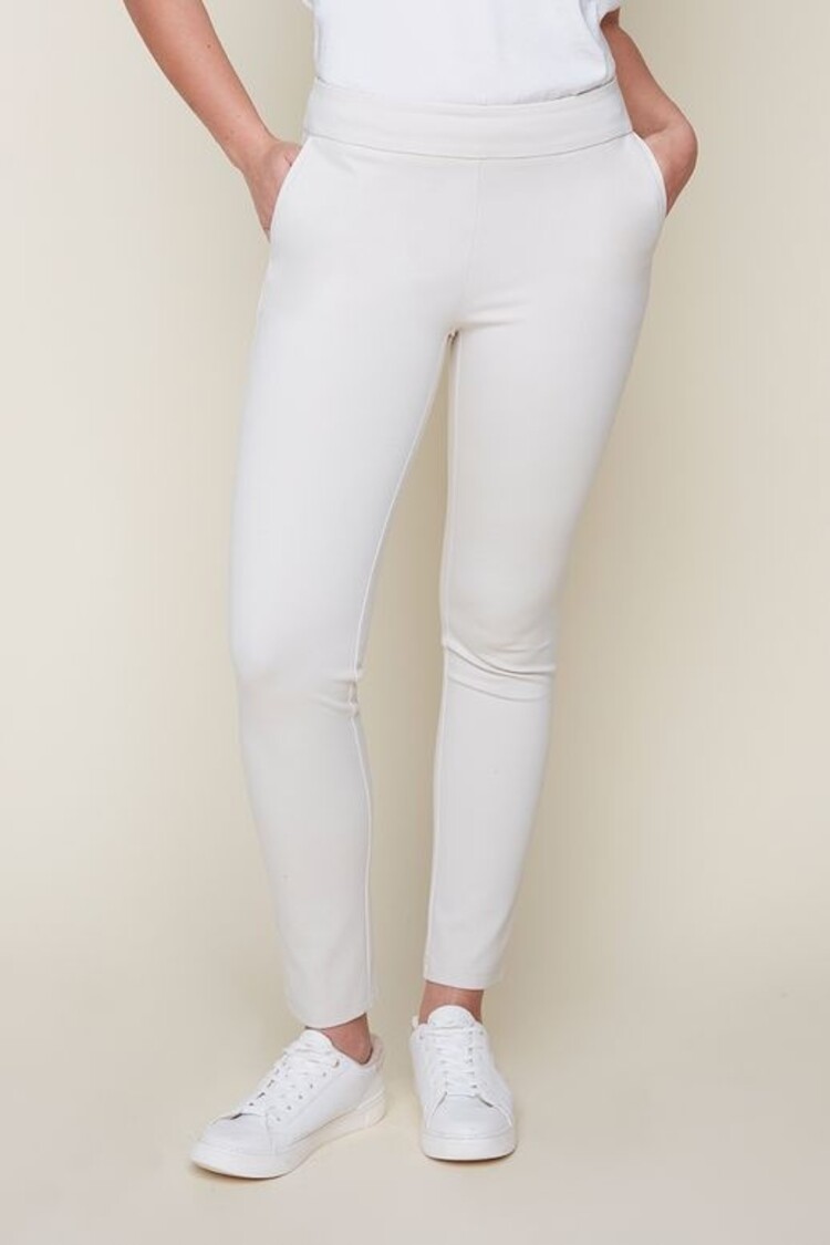 Renuar Renuar R1911 Pull On Slim Leg Pant with Pockets